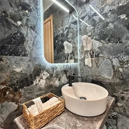 Kallisti Retreats Luxury *