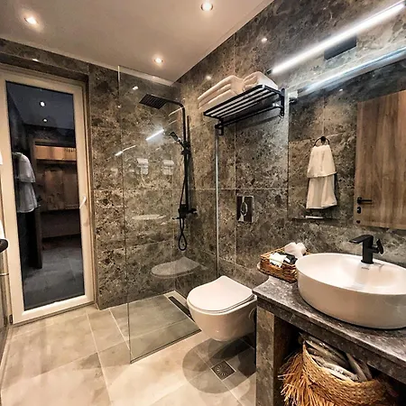 Kallisti Retreats Luxury Villa