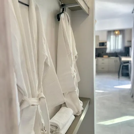 Kallisti Retreats Luxury Vrachonisides Nisaki